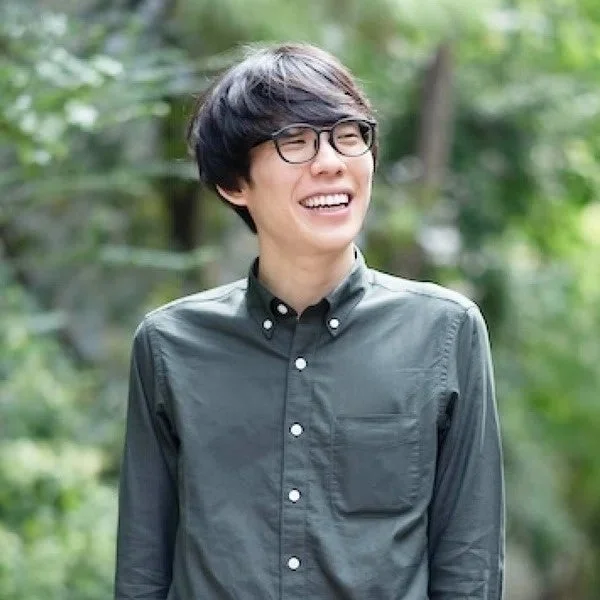 笑顔の男性