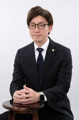 望月友和氏