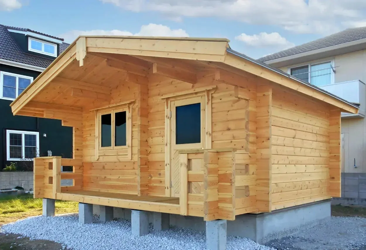 新築の木造小屋